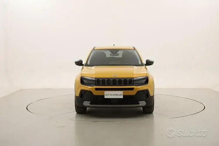 Usata Jeep Avenger Summit 101 CV (74 kW) 2025 Giallo/oro SUV