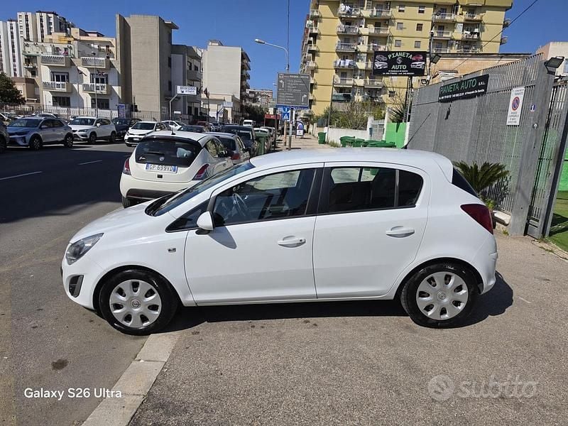 Usata Opel Corsa 85 CV (62 kW) 2012 Bianco Utilitaria