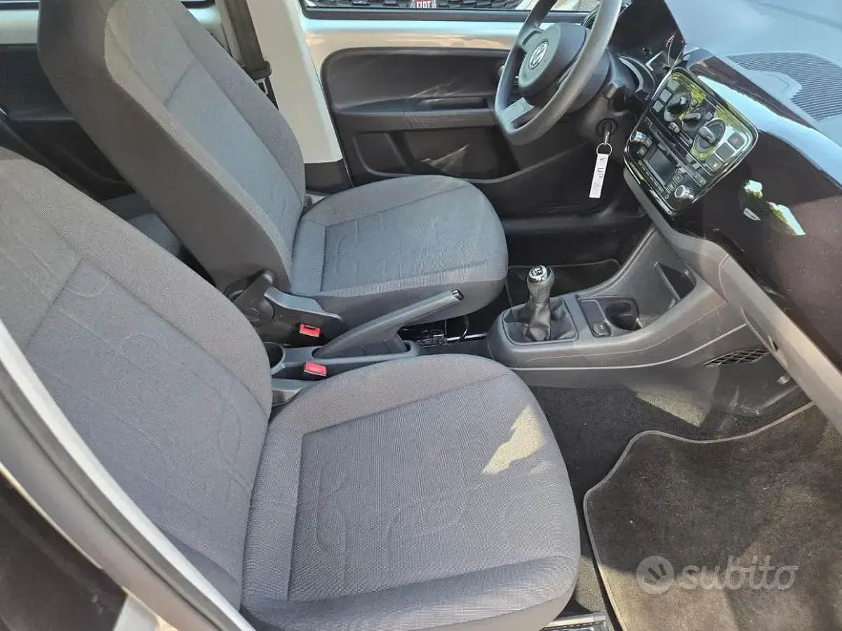 Usata VW up! move up! 75 CV (55 kW) 2014 Grigio Utilitaria