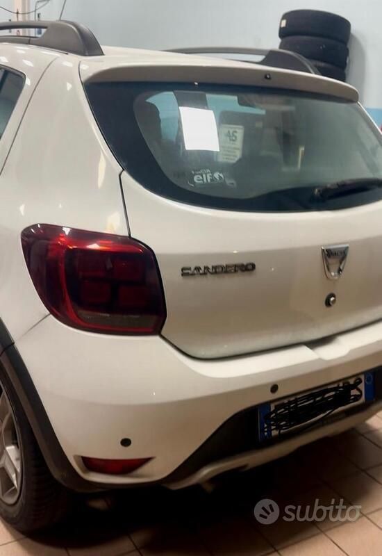 Usata Dacia Sandero 90 CV (66 kW) 2017 Bianco Utilitaria