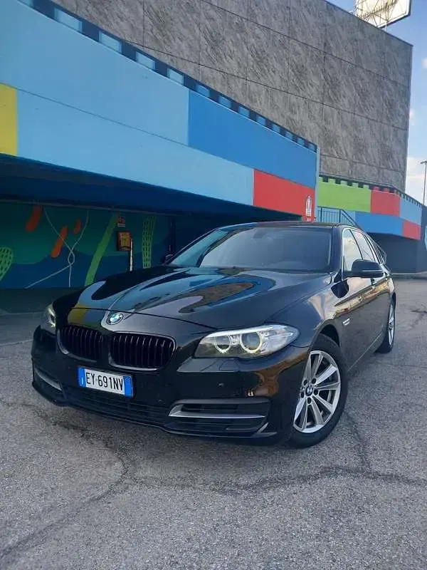 Usata BMW 520 190 CV (139 kW) 2015 Nero Station wagon
