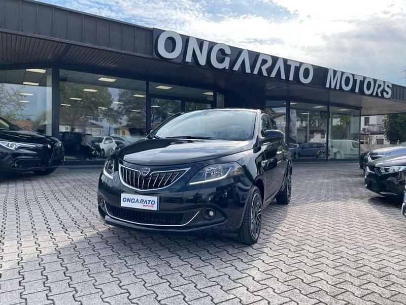Usata Lancia Ypsilon S 69 CV (50 kW) 2024 Nero Utilitaria