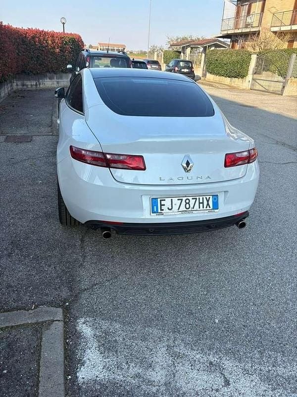 Usata Renault Laguna Coupé 150 CV (110 kW) 2011 Bianco Coupé