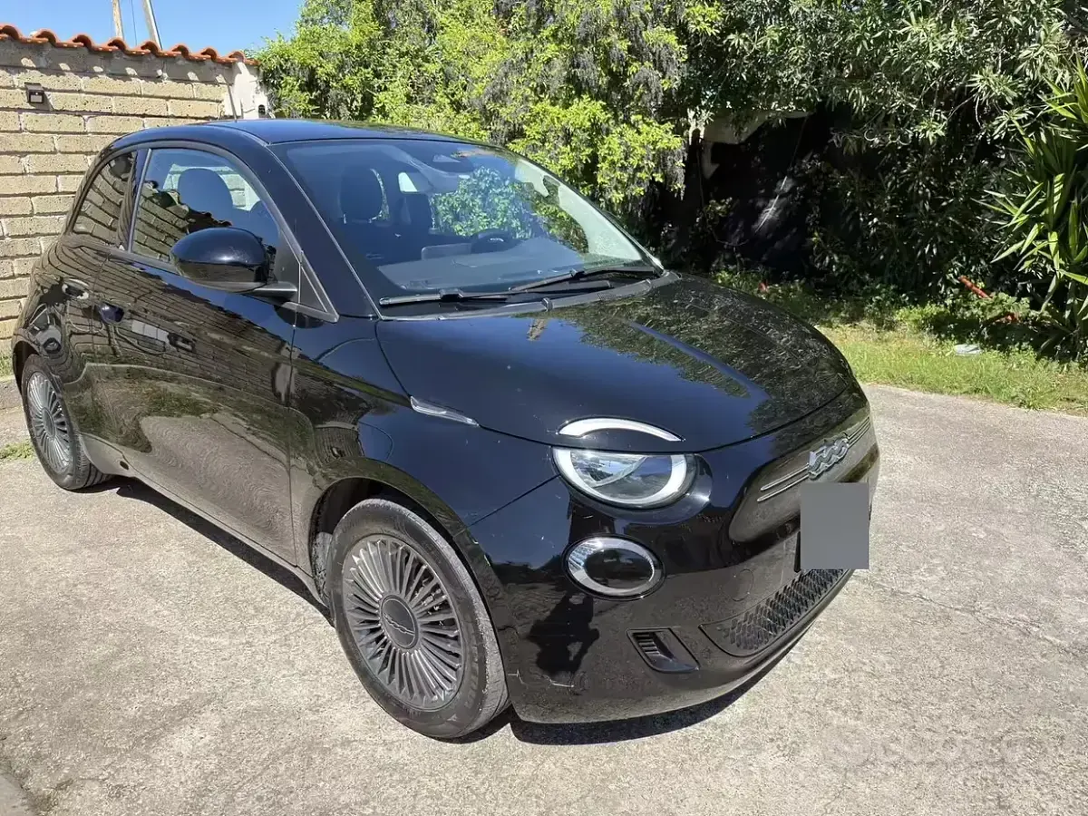Usado Fiat 500e Action 42 kW (58 CV) 2022 Negro Berlina