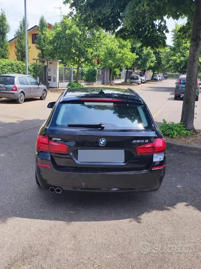 Usata BMW 520 190 CV (139 kW) 2015 Nero Station wagon