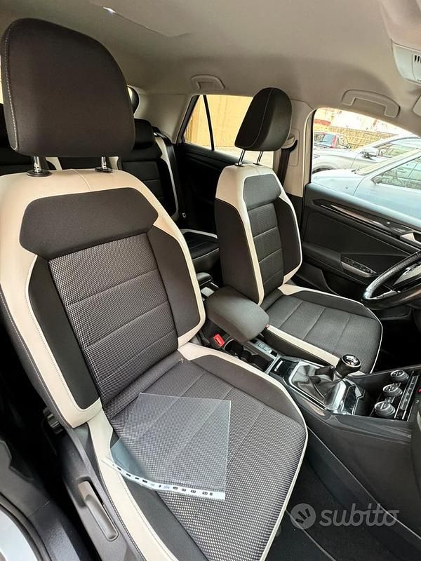 Usata VW T-Roc 115 CV (84 kW) 2020 SUV