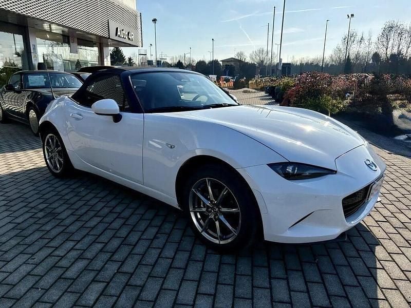 Usata Mazda MX5 132 CV (97 kW) 2025 Arctic white Cabrio