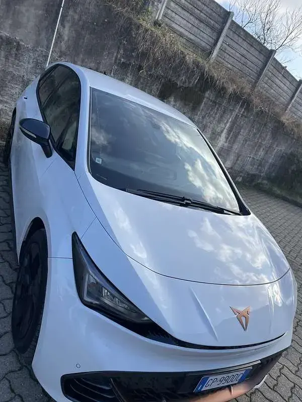 Usata Cupra Born 169 kW (231 CV) 2023 Utilitaria