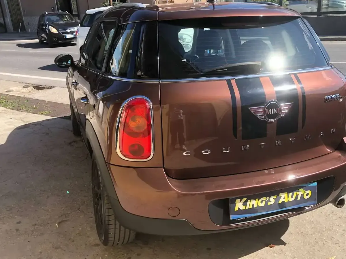 Usata Mini Cooper D Countryman Business 111 CV (81 kW) 2014 Marrone SUV