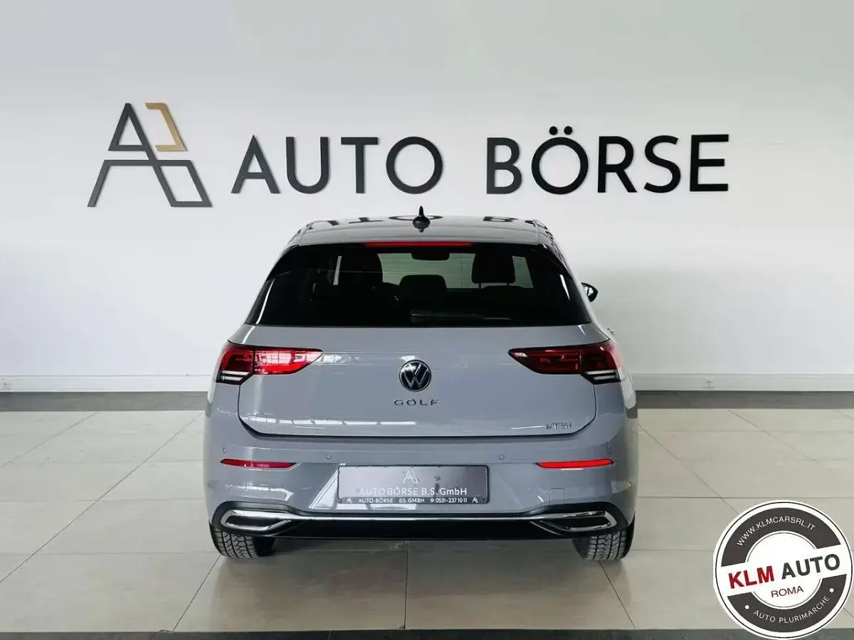 Usata VW Golf VIII Active 110 CV (80 kW) 2021 Grigio Berlina