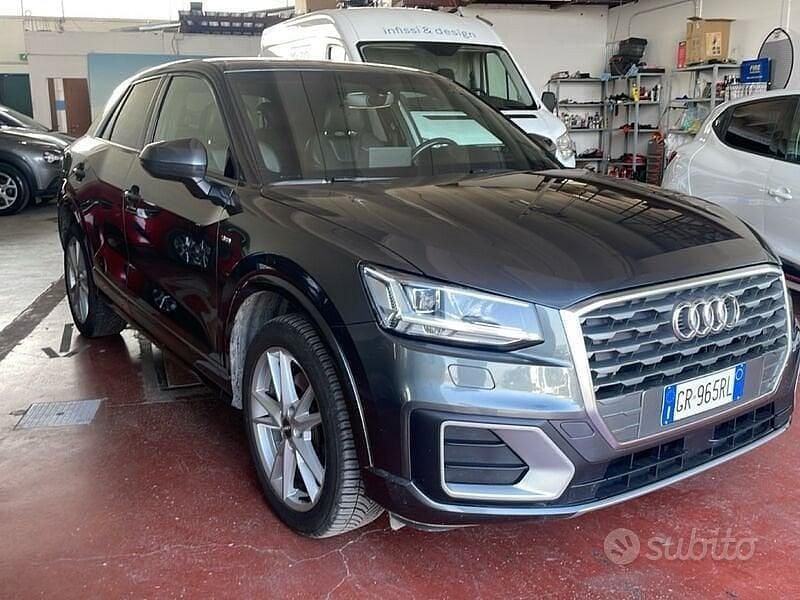 Usata Audi Q2 S-Line 116 CV (85 kW) 2019 Grigio SUV