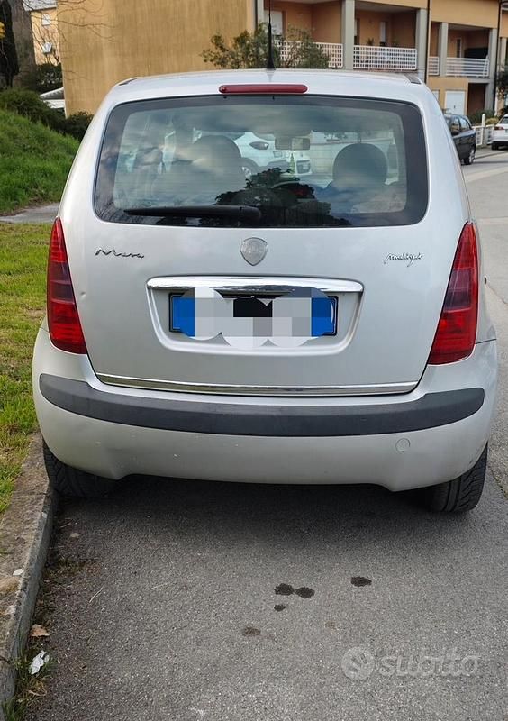 Usata Lancia Musa 90 CV (66 kW) 2007 Monovolume