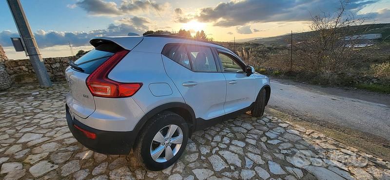Usata Volvo XC40 Business Edition 150 CV (110 kW) 2020 Grigio SUV