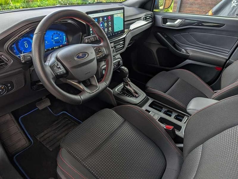 Usata Ford Focus ST-Line X 155 CV (114 kW) 2024 Blu/azzurro Berlina