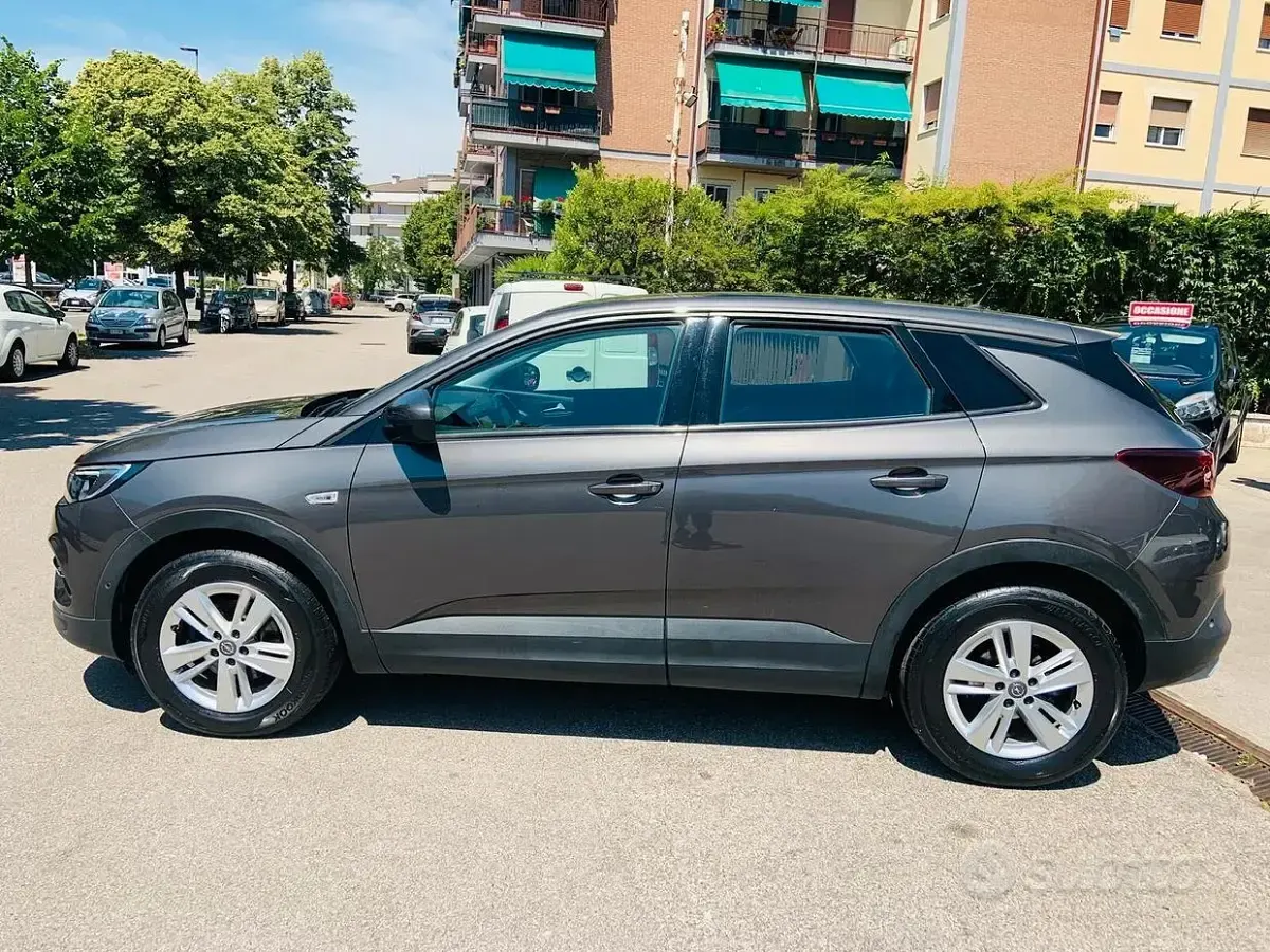 Usata Opel Grandland X Business Edition 131 CV (96 kW) 2021 Grigio SUV