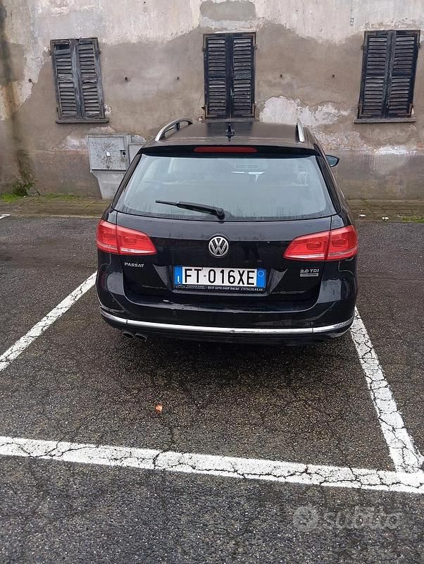 Usata VW Passat 140 CV (102 kW) 2011 Nero Station wagon