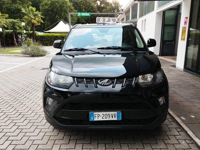Usata Mahindra KUV100 83 CV (61 kW) 2018 Nero SUV