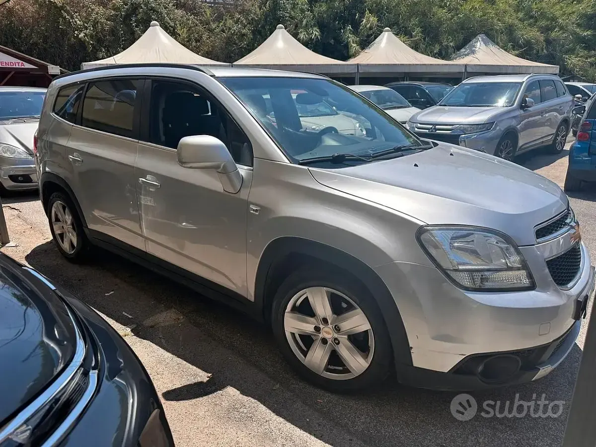 Usata Chevrolet Orlando LTZ 163 CV (119 kW) 2011 Grigio Monovolume