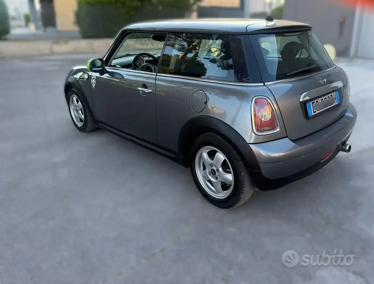Usata Mini ONE 95 CV (69 kW) 2011 Grigio Utilitaria