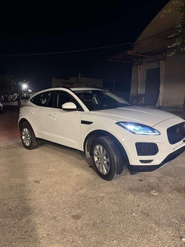 Usata Jaguar E-Pace R-Dynamic 179 CV (131 kW) 2018 Bianco SUV