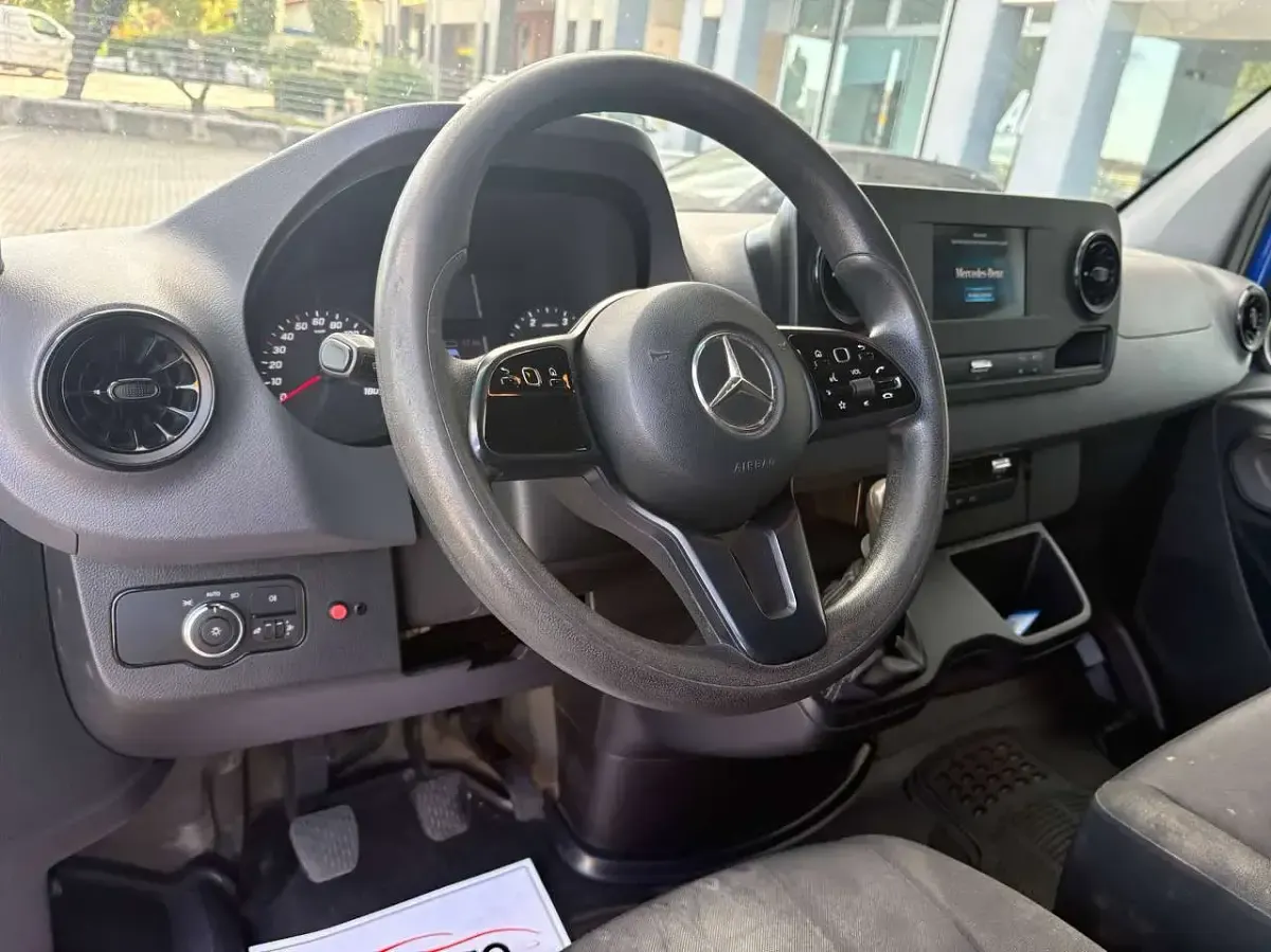 Usata Mercedes Sprinter 114 CV (83 kW) 2020 Blu/azzurro Furgone