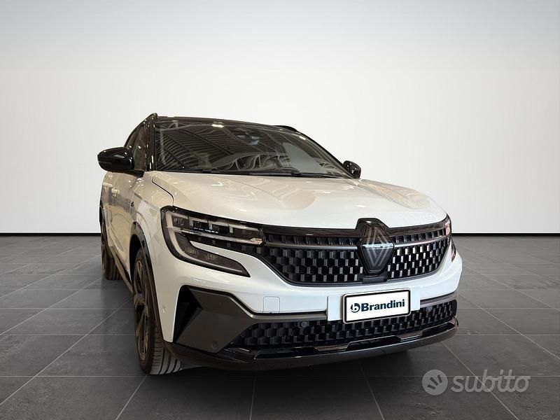 Usata Renault Austral Iconic Esprit Alpine 131 CV (96 kW) 2023 Alpine white SUV