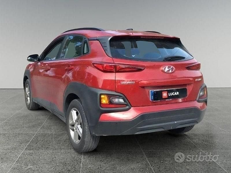 Usata Hyundai Kona Comfort 120 CV (88 kW) 2019 Rosso SUV