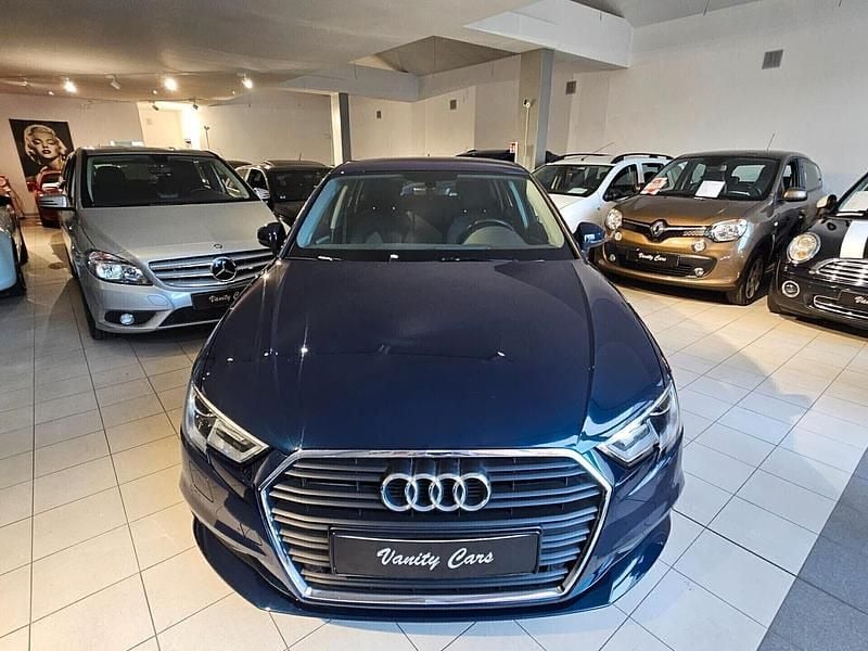 Usata Audi A3 110 CV (80 kW) 2017 Blu Berlina