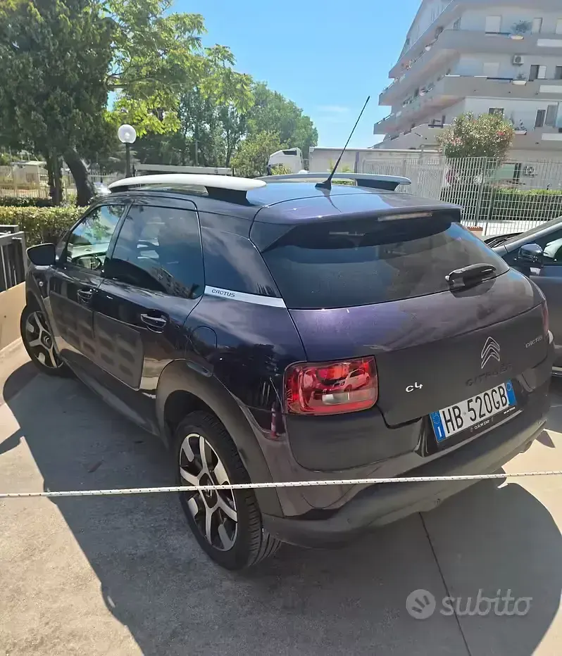 Usata Citroën C4 Shine Edition 82 CV (60 kW) 2015 Viola Berlina