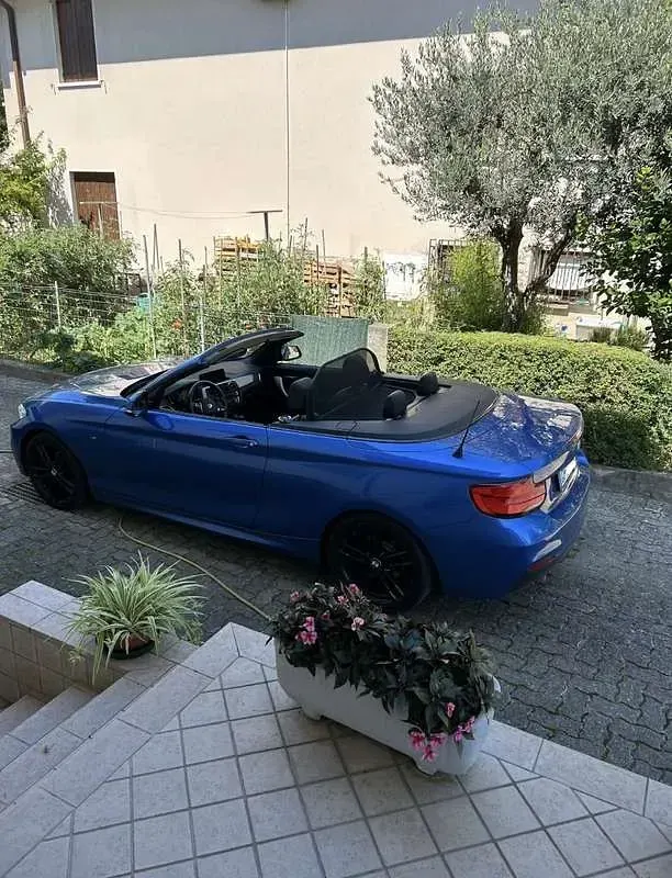 Usata BMW 218 M Sport 136 CV (100 kW) 2018 Blu/azzurro Cabrio