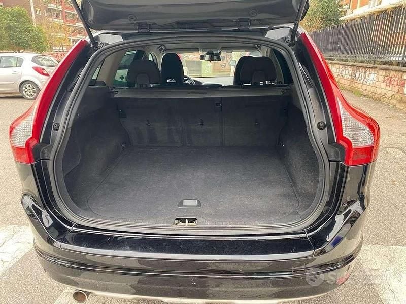 Usata Volvo XC60 Business Edition 150 CV (110 kW) 2016 Nero SUV