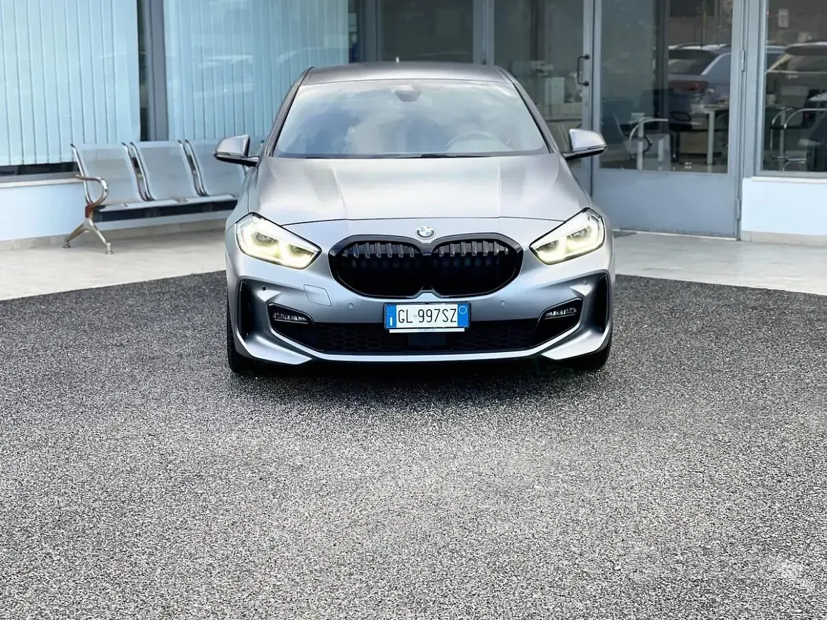 Usata BMW 120 M Sport 190 CV (139 kW) 2022 Grigio Utilitaria