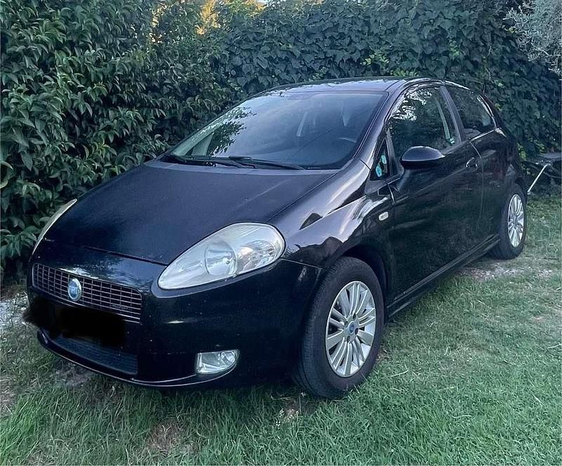 Usata Fiat Grande Punto Active 75 CV (55 kW) 2006 Nero Utilitaria