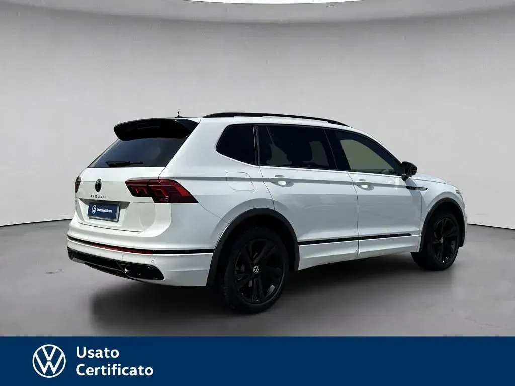 Usata VW Tiguan Allspace R-line 150 CV (110 kW) 2023 Bianco / pastello SUV