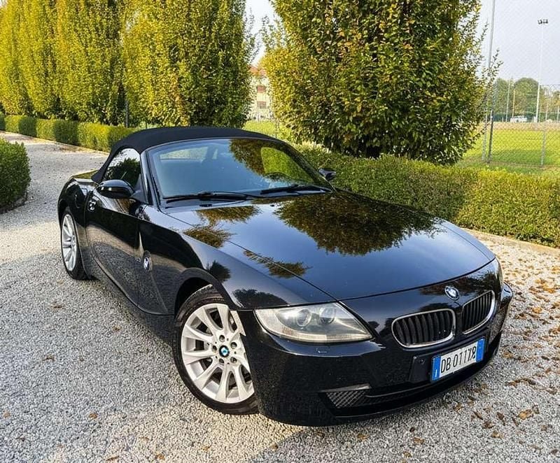 Begagnad BMW Z4 Efficient Dynamics 150 HK (110 kW) 2006 Svart Cab