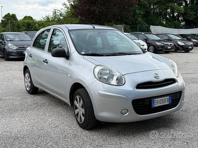 Usata Nissan Micra Acenta 80 CV (58 kW) 2011 Grigio Berlina
