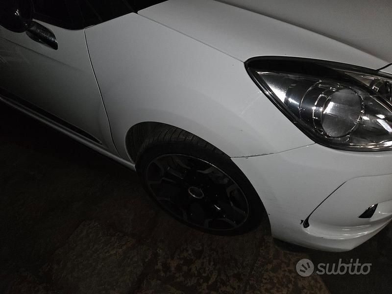 Usata Citroën DS3 70 CV (51 kW) 2012 Utilitaria