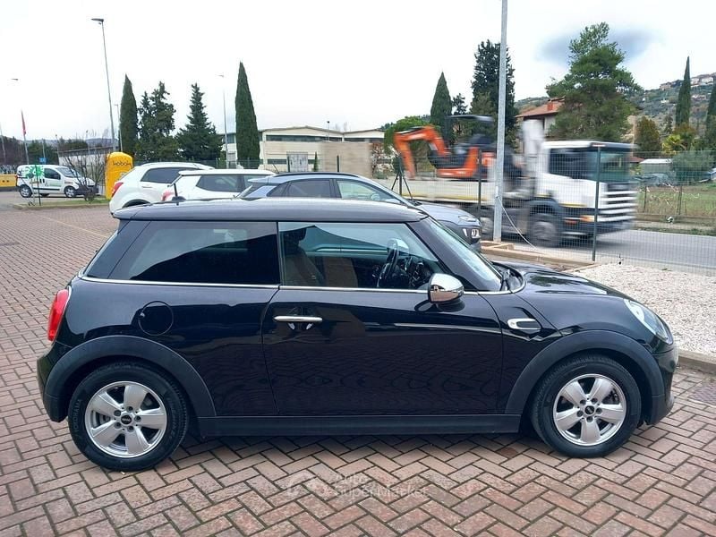 Usata Mini One D Business 95 CV (69 kW) 2016 Nero Utilitaria
