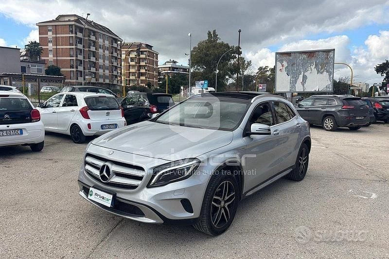 Usata Mercedes GLA200 136 CV (100 kW) 2016 Grigio SUV