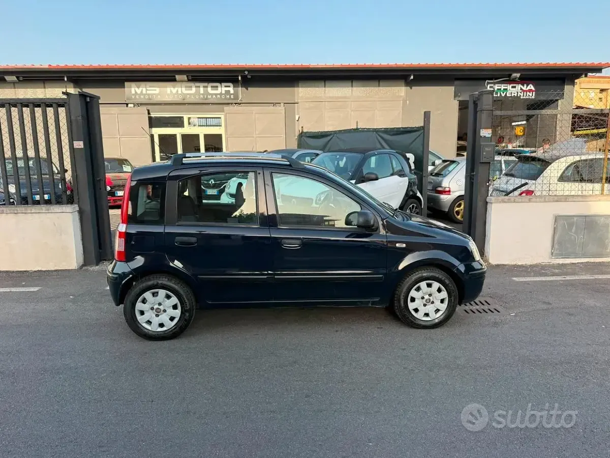 Usata Fiat Panda Dynamic 69 CV (50 kW) 2011 Bluazzurro Utilitaria