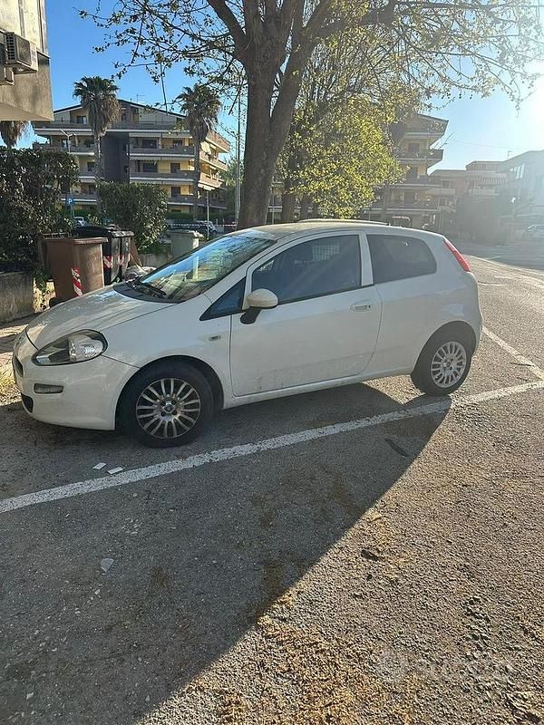 Usata Fiat Punto 2015 Bianco Utilitaria