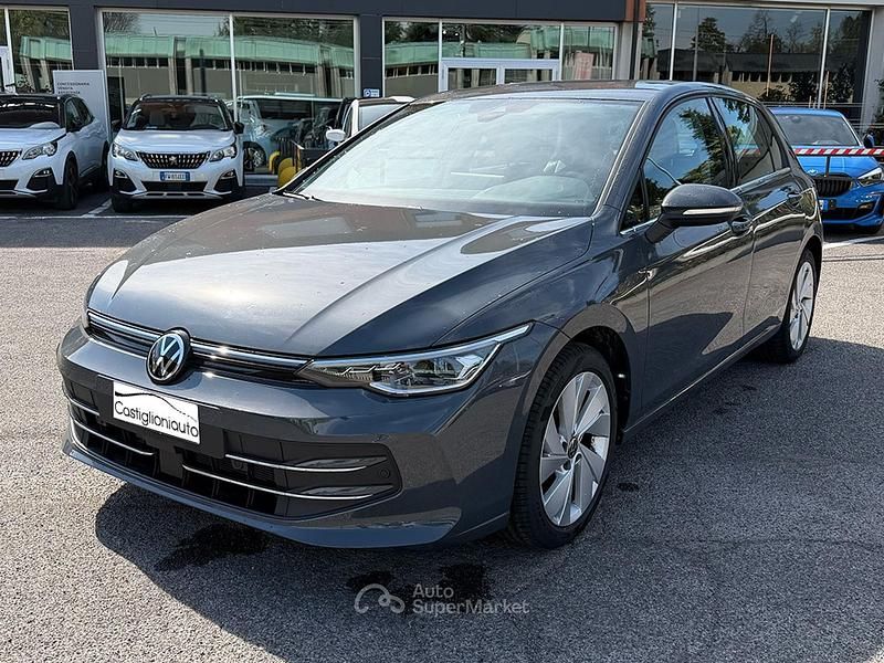 Usata VW Golf VIII Style 150 CV (110 kW) 2025 Gray Berlina