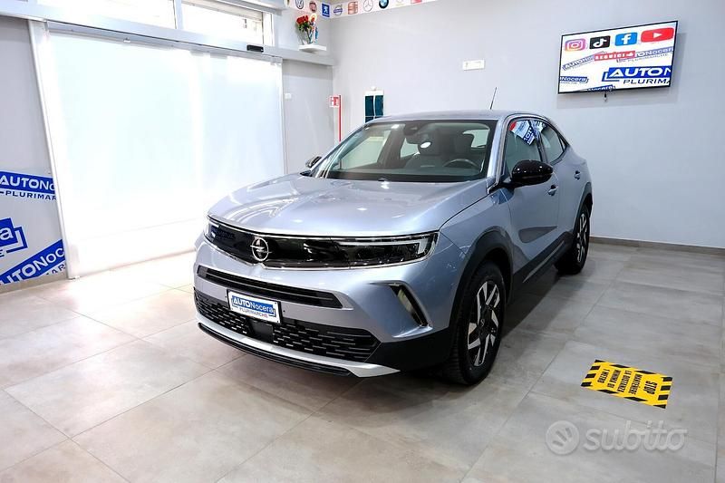 Grigio Usata 2023 Opel Mokka Elegance SUV | 17.500 € (Buon prezzo) - Immagine 1/4