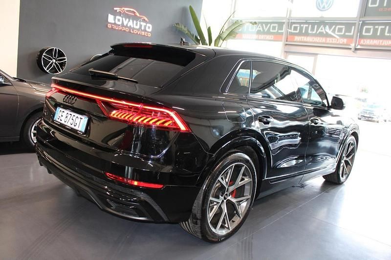 Usata Audi Q8 S-Line 286 CV (210 kW) 2021 Nero SUV