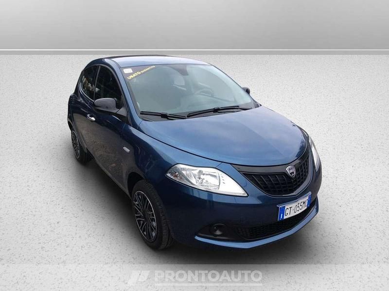 Usata Lancia Ypsilon S 70 CV (51 kW) 2024 Blu/azzurro Utilitaria