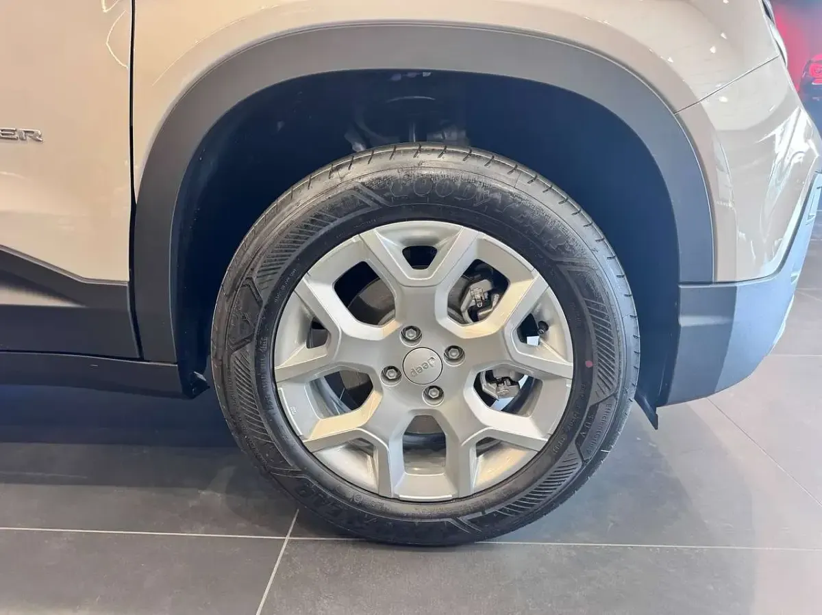 Nuova Jeep Avenger Altitude 110 CV (80 kW) 2026 Beige SUV