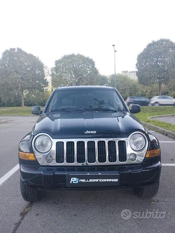 Usata Jeep Cherokee Limited 163 CV (119 kW) 2007 Nero SUV