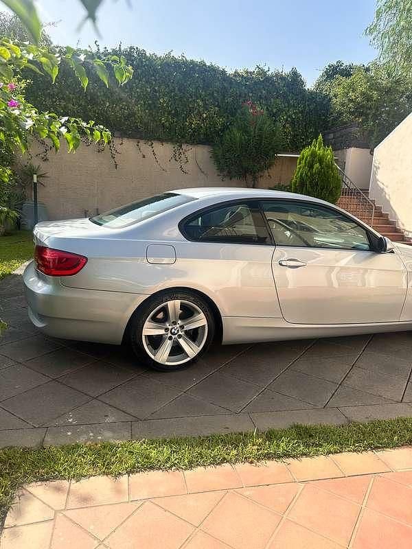 Usata BMW 320 177 CV (130 kW) 2010 Argento Coupé