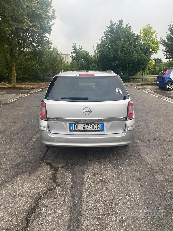 Usata Opel Astra 2007 Grigio Station wagon