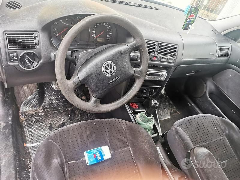 Usata VW Golf III 75 CV (55 kW) 1999 Grigio Berlina